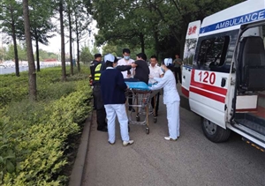 見義勇為當(dāng)仁不讓  救死扶傷義不容辭 --黃山高新區(qū)項目隊員及時救