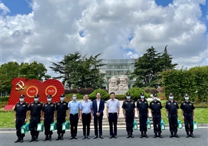 上海市保安服務(wù)行業(yè)協(xié)會(huì)領(lǐng)導(dǎo)慰問(wèn)宗保隊(duì)員
