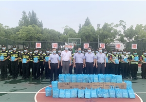浦東周浦鎮(zhèn)領導到宗保公司慰問公司員工