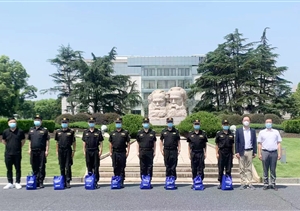 上海市保安服務行業(yè)協(xié)會領導慰問宗保公司員工