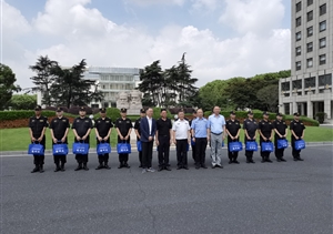 上海市公安局治安總隊(duì)、市保安服務(wù)行業(yè)協(xié)會(huì)領(lǐng)導(dǎo)看望慰問宗保公司